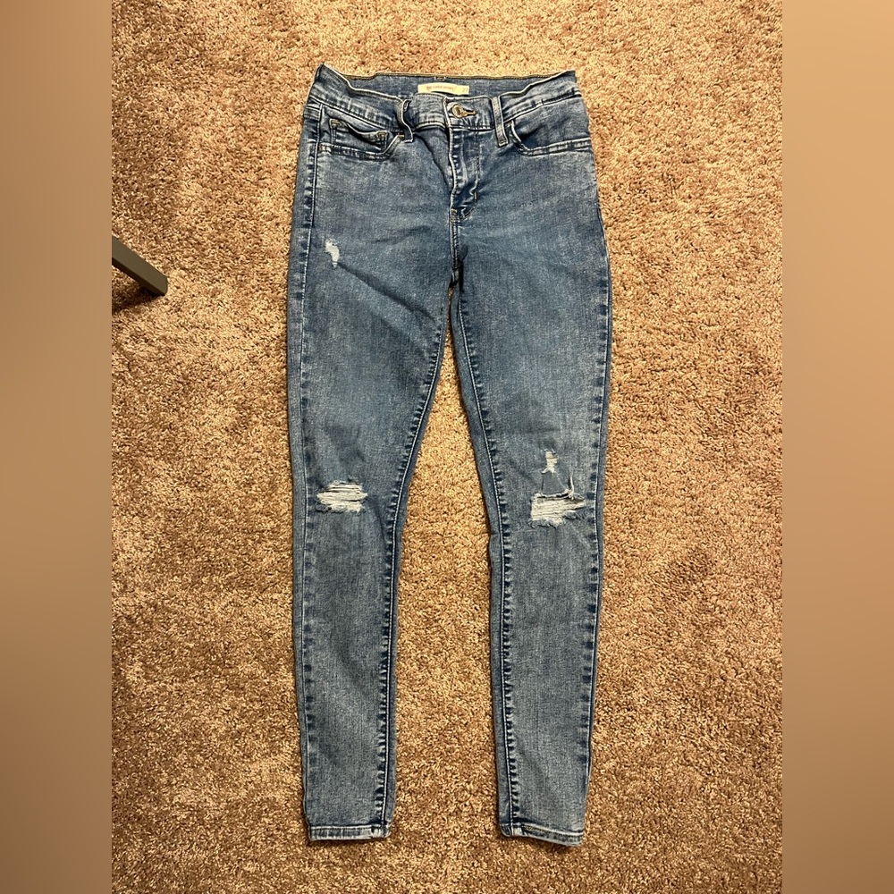 Classic Levi’s Blue Distressed Women Jeans
